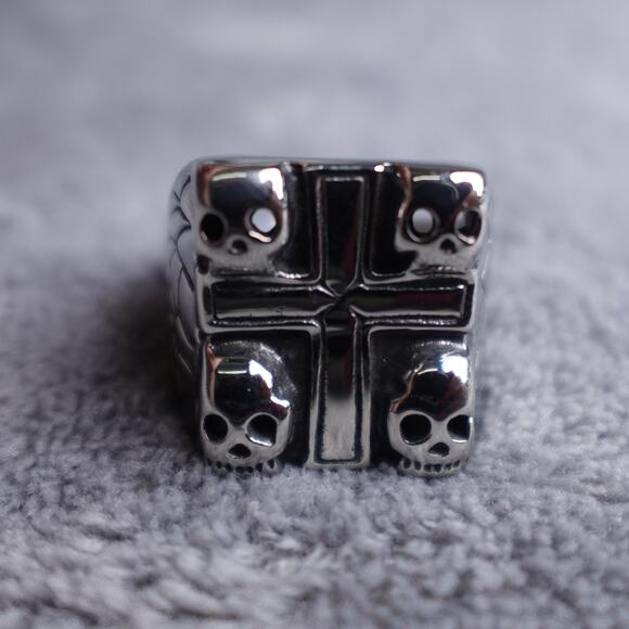 Stainless Steel Cross & Skulls Ring Size 11 RSRN-205 - Picture 2 of 5